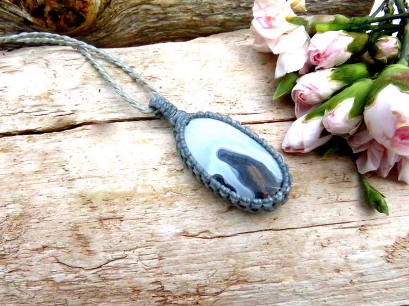 Gift ideas for the rock collector, Maligano Jasper macrame necklace