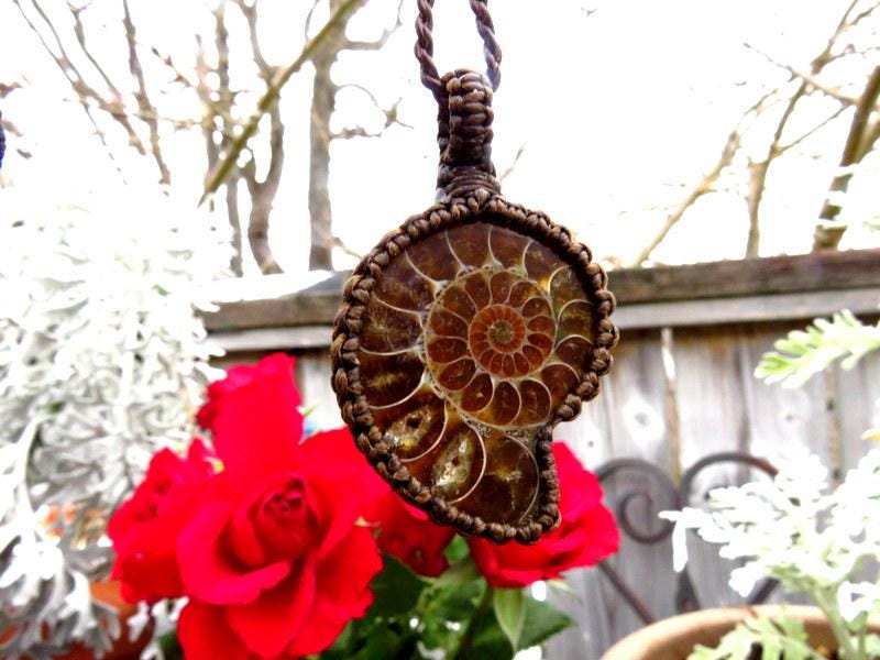 Christmas gift ideas, Ammonite macrame necklace, ammonite necklace, ammonite pendant, fossil necklace, macrame jewelry, gemstone