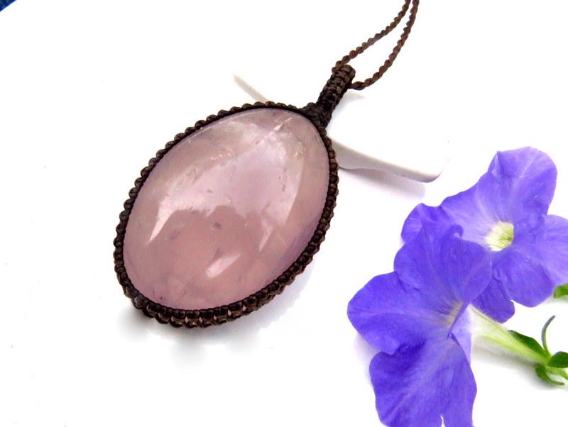 Large Rose Quartz macrame necklace, Self-Love gifts, Compassion gifts, Heart chakra necklace, Macrame jewelry, rose quartz healing crystal