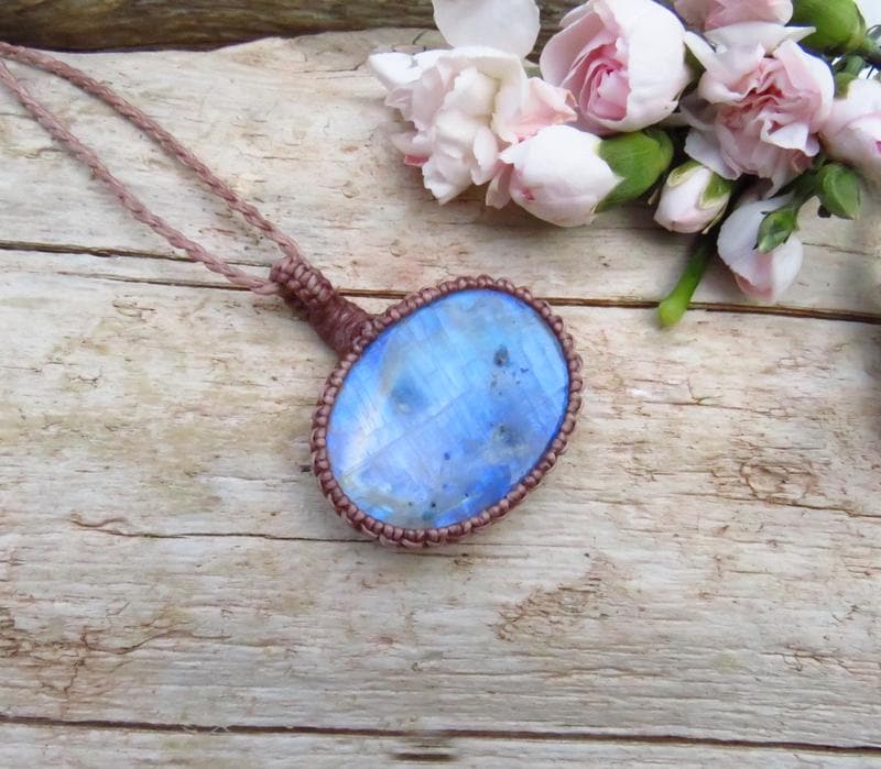 Moonstone necklace, christmas gift ideas, for the boho beauty, macrame pendant, blue moonstone, flashy gemstone