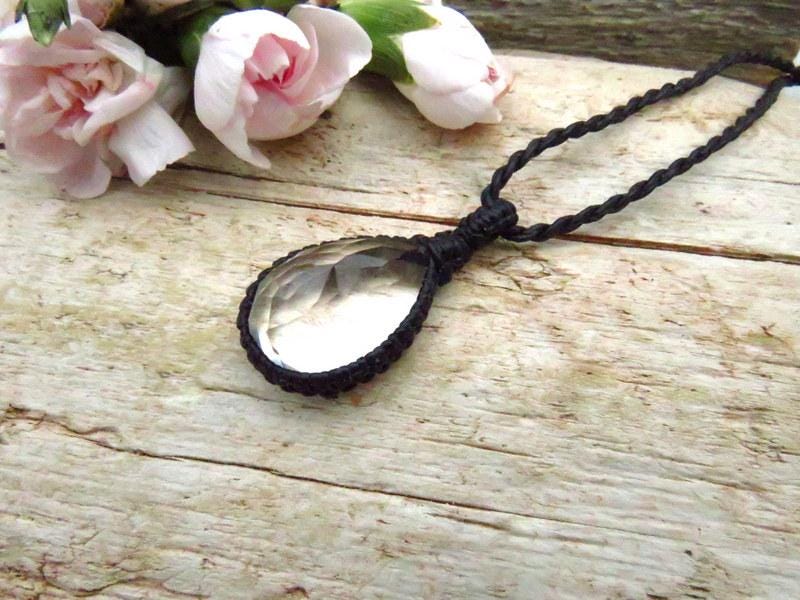 Faceted Quartz crystal necklace, christmas gift idea, macrame necklace, macrame jewelry, teardrop quartz, gift ideas for the boho beauty