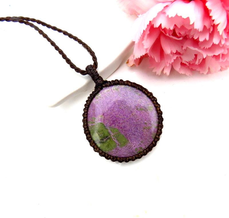 Atlantisite macrame necklace, serpentine jewelry, stichtite jewelry, macrame pendant