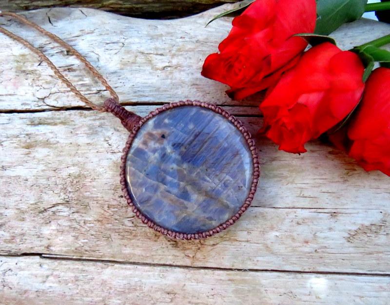 Belomorite and Sunstone macrame necklace, blue moonstone