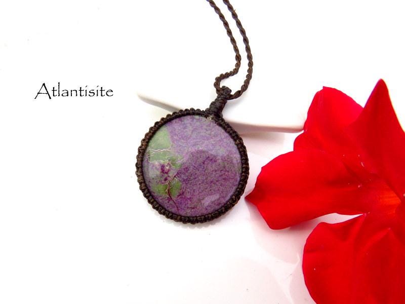 Atlantisite macrame necklace, jewelry gift for her, stichtite jewelry, macrame pendant