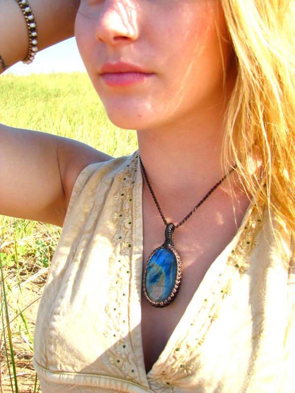 Gifts ideas for the Boho Beauty, Blue Labradorite necklace