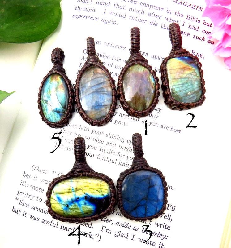 Labradorite Necklace, macrame pendant