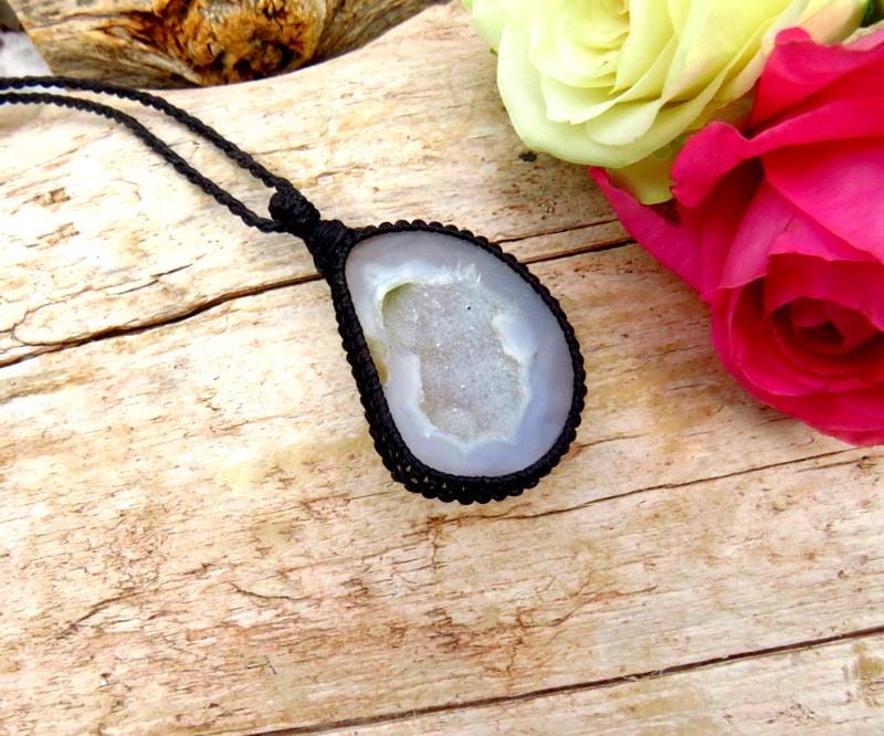 Agate druzy gemstone necklace, macrame pendant, twinkling crystal, geode gem