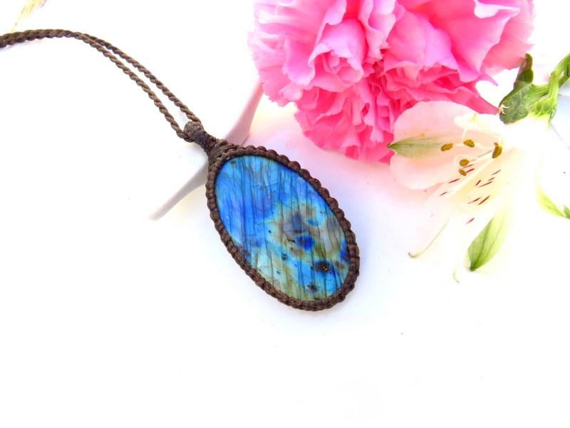 Labradorite Transformation Healing stone necklace, Trending jewelry