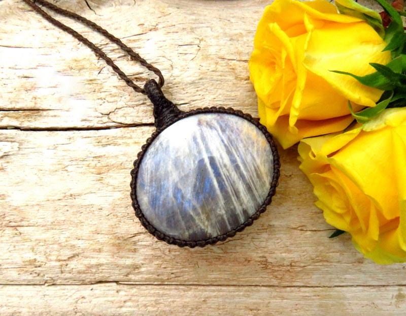 Sunstone Moonstone macrame necklace, gemstone jewelry, gift ideas for the boho beauty, statement pendant