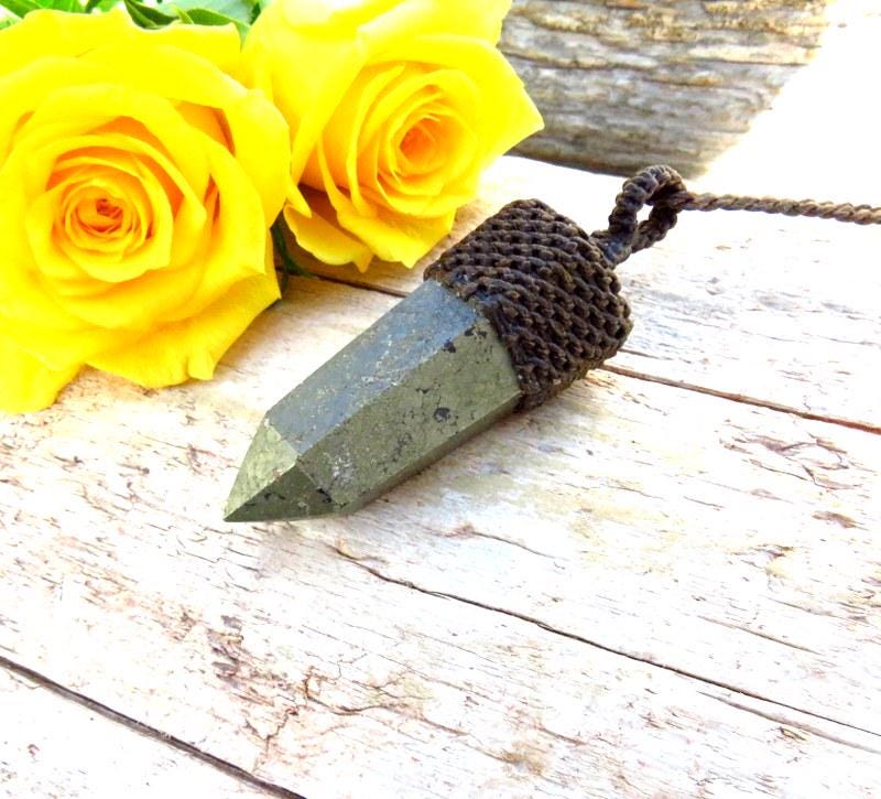 Golden Pyrite crystal point macrame necklace, pyrite necklace, gold gemstone necklace, energy healing stone, chakra necklace