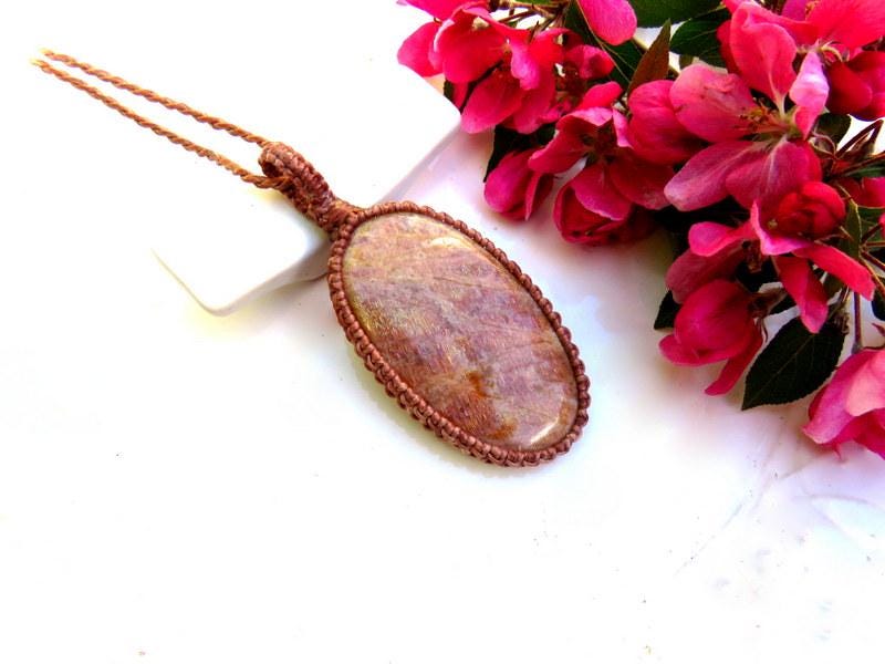 Sunstone necklace, macrame necklace