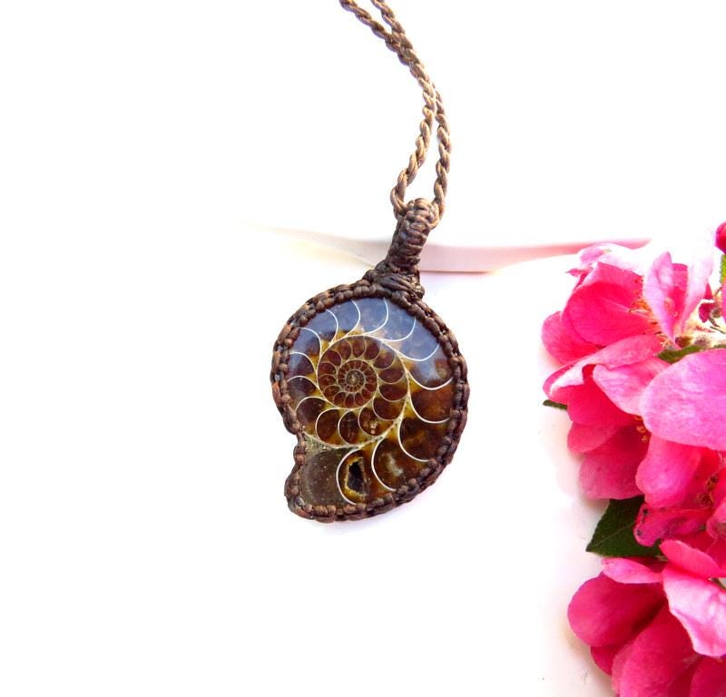 Christmas gift ideas, Ammonite macrame necklace, ammonite necklace, ammonite pendant, fossil necklace, macrame jewelry, gemstone