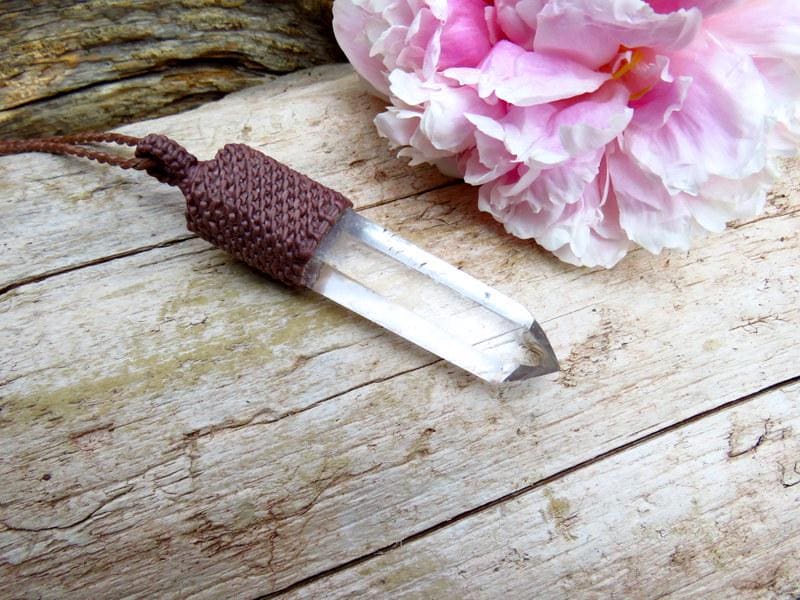Macrame Jewelry, Quartz Crystal Necklace, Crystal point necklace, Quartz crystal, Healing crystals, macrame jewelry, Gift for wife