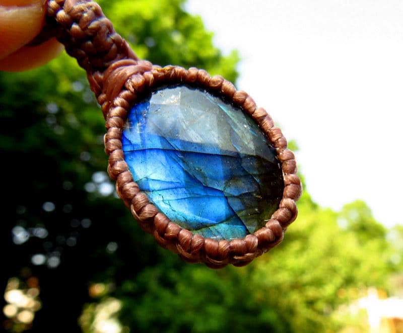 Gift ideas for her, Facet cut Labradorite macrame necklace, crystal jewelry, boho jewelry, dainty pendant