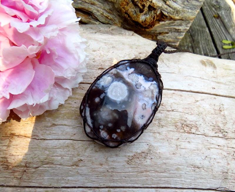Flower Agate macrame necklace, statement necklace, gemstone necklace, christmas gift for her