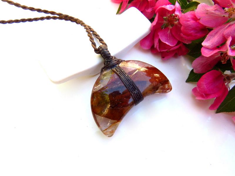 Golden Healer Quartz macrame necklace, gemstone necklace, moon necklace, yellow quartz crystal, gift ideas for the supernaturalist, for her