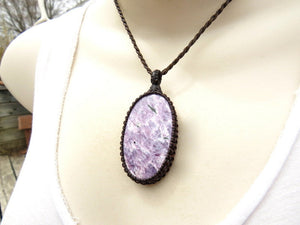 A very pretty light purple oval shaped Charoite necklace, Charoite macrame gemstone necklace, boho