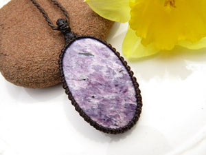 A very pretty light purple oval shaped Charoite necklace, Charoite macrame gemstone necklace, boho