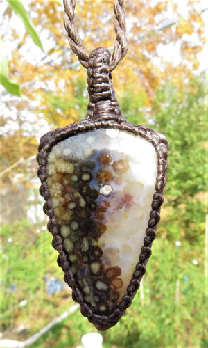 Pretty arrow shaped Agate macrame necklace, brown and gray with tiny orbs, agate gemstone necklace