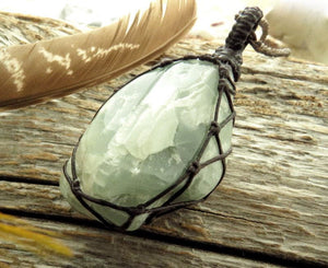 Aquamarine Crystal Necklace, Healing crystal pendant.