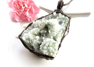 Super Cool Quartz Crystal Necklace, Quartz crystal pendant necklace, Metaphysical Healing stones, Free shipping, Earth Aura Creations