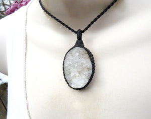 Mom gift, Teacher gift, Quartz necklace, Crystal necklace, Crystal healing necklace, Bohemian jewelry, Quartz druzy pendant