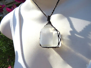 Crystal necklace, Gray Lithium Phantom Quartz necklace, macrame necklace, Healing crystal necklace, Quartz pendant, Crystal jewelry