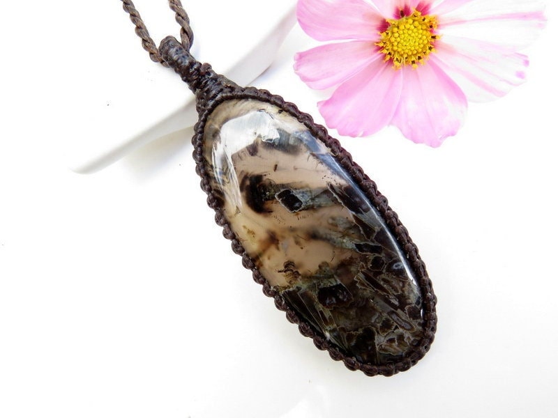 Rare Turkish Stick Agate Necklace / Agate Necklace / Macrame necklace / Healing crystals and stone / crystal healing / gemstone jewelry