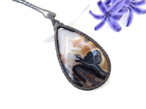 Unique Christmas gift, for her, for him, Pseudomorph Eye Agate, Macrame Necklace, agate necklace, eye agate gemstone, turkish agate,