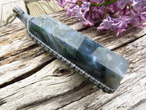 Green Moss Agate necklace, unique christmas gift,, Agate jewelry, moss agate crystal point, macrame necklace, stone pendant, macrame jewelry