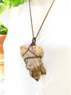 Kundalini Citrine crystal necklace, citrine jewelry, raw citrine pendant necklace, citrine healing, macrame necklace, statement jewelry