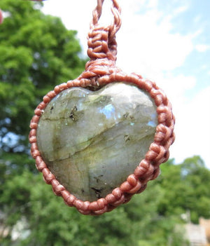 Labradorite Crystal Heart necklace, Mom jewelry gifts, Mom necklace, Labradorite Necklace, Heart necklace, heart jewelry, heart pendant