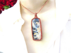 Tiger Dendrite Agate macrame necklace, macrame jewelry, agate pendant, agate jewelry, agate gemstone, agate meaning, earth aura creations