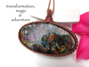 Flashy colorful Labradorite macrame necklace, magic crystal, gemstone necklace, adventure, reiki and chakras, crystal necklaces for women