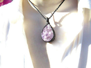 Amethyst macrame necklace, Raw Amethyst necklace, Macrame stone, Macrame pendant, Macrame necklace, Druzy crystal necklace, Macrame crystal