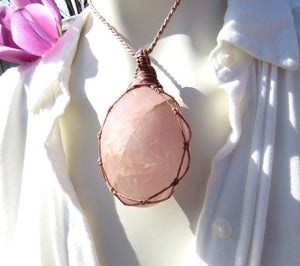 Rose Quartz Necklace, mother's day gift ideas, macrame necklace, macrame jewelry, heart chakra jewelry, crystal healing jewelry