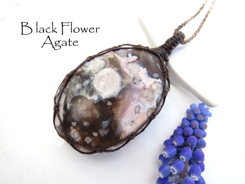 Black Flower Agate macrame necklace, agate jewelry, agate necklace, macrame jewelry, gifts for her, agate pendant, flower agate jewelry