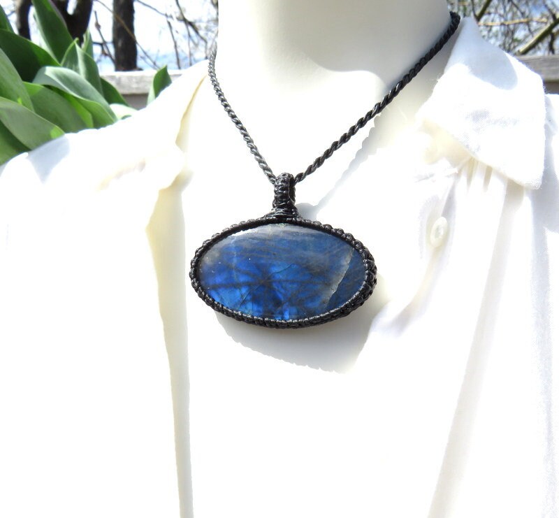 Blue Labradorite macrame necklace, Labradorite necklace, gift for her, gift for women, healing gifts for her, macrame jewelry, labradorite