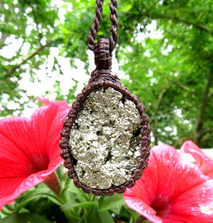 Pyrite Necklace, Pyrite druzy necklace, Self-confidence crystals, Meditation crystals, Root Chakra crystals, Macrame necklace