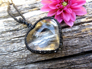 Heart shape Quartz crystal necklace, macrame necklace, heart necklace, love necklace, quartz jewelry, quartz necklace, minimalist necklace,