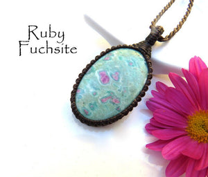 Ruby Fuchsite macrame necklace, Fuchsite pendant, Healing crystal jewelry, Bohemian jewelry, Macrame necklace, Healing jewery