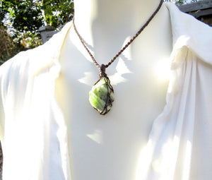 Friendship and Connection Crystal necklace / Peridot Necklace / Raw Peridot pendant / stone necklace / Healing gemstones / free shipping