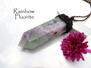 Rainbow Fluorite macrame necklace, Healing stone necklace, Fluorite pendant, Green Fluorite Necklace, blue fluorite pendant, macrame jewelry