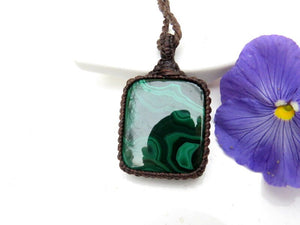 Malachite macrame necklace / Malachite jewelry / Chakra stones / womens necklace / heart chakra / gift ideas / Protection stone