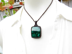 Malachite macrame necklace / Malachite jewelry / Chakra stones / womens necklace / heart chakra / gift ideas / Protection stone