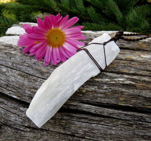 Selenite crystal healing necklace valentines day gift selenite healing properties witchy jewelry gift ideas for her unique gift idea