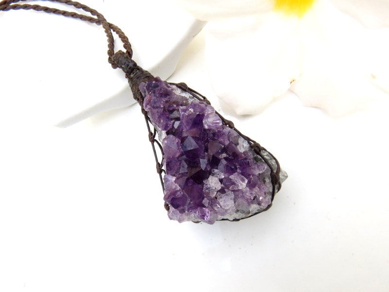 Raw Amethyst macrame necklace, purple theme gifts, gift ideas for the glam fan, for the yogi, for the crystal collector, jewelry lover