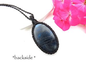 Gifts ideas for the Boho Beauty, Blue Labradorite necklace, macrame jewelry, valentine's day gift for her, blue gemstone, blue flash, gem