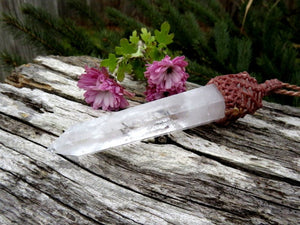 Quartz crystal macrame necklace, gift ideas for her, gifts for the zen seeker, for the boho beauty, for the wellness enthusiast, macrame