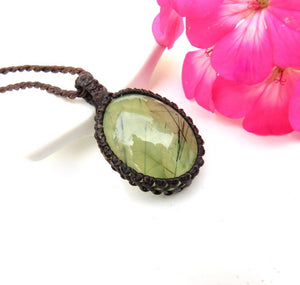 Mother's Day Gift, Prehnite macrame necklace, Prehnite Jewelry, Macrame necklace, Green gemstone, Positive energy, Gift for friend